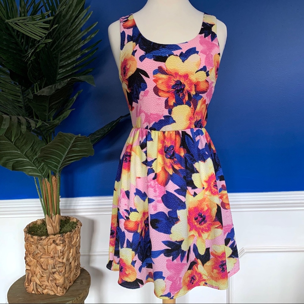 🎉HP 1/22🎉 Floral Watercolor Dress